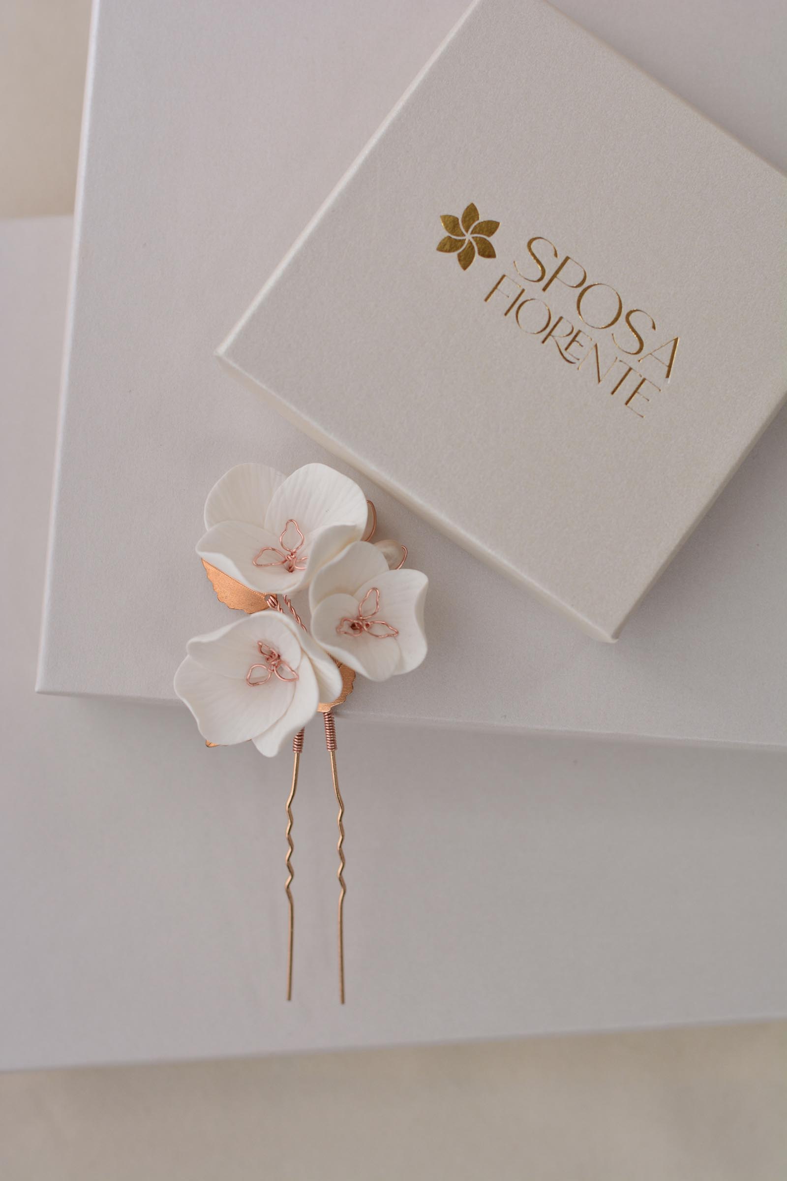 Alessandra hairpin