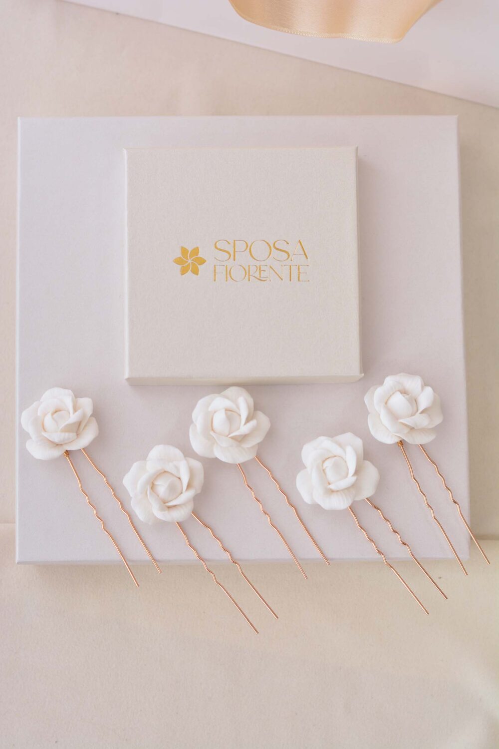 Rosa hairpin